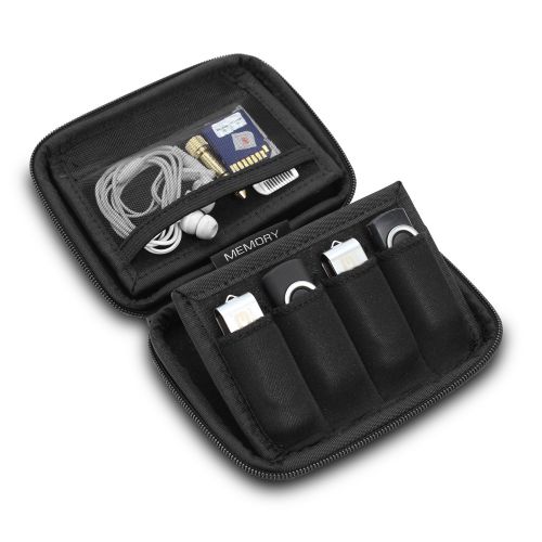 Жесткий кейс для флешек и аксессуаров UDG Creator DIGI Hardcase Small Black (U8418BL)